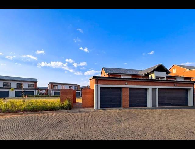 2 BEDROOM APARTMENT FOR SALE IN GOLDEN FIELDS ESTATE